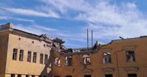 Удар КАБами по Краматорську — зростає кількість жертв, серед загиблих 13-річний хлопчик — Укрaїнa