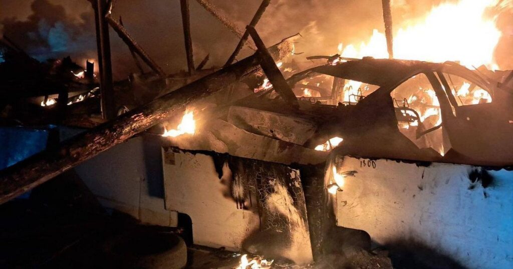 "Прильоти" по лікарні та будинках, розбита дамба і вбиті люди: РФ влаштувала терор у містах України (фото, відео) "Прильоти" по лікарні та будинках, розбита дамба і вбиті люди: РФ влаштувала терор у містах України (фото, відео)