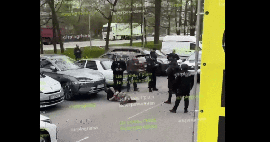 Під Києвом чоловік влаштував стрілянину — перші деталі (відео)