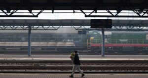 Студенти в Україні зможуть купувати у застосунку пільгові квитки на потяги - деталі — Укрaїнa
