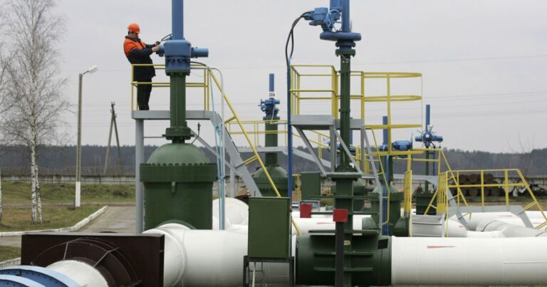 Словаччина знову отримує нафту: “Дружба” відновила роботу після тривалої перерви!