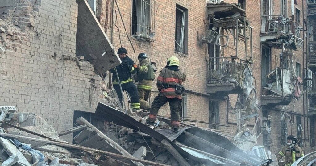 10-годинна кривава атака по Дніпру та "прильоти" під Києвом: де РФ влаштувала терор сьогодні (фото, відео)