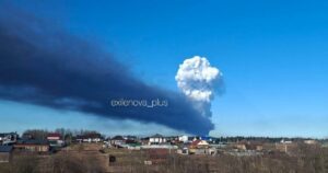 Туапсе 2.0: Росію накриває нова хвиля вибухів, над нафтовими об’єктами димні «гриби» (фото, відео)