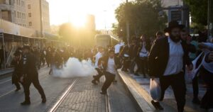 В Ізраїлі ультаортодокси влаштували протести проти призову до армії (відео)