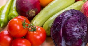 В Україні почали дешевшати овочі: актуальні ціни на буряк, огірки та картоплю