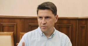 Мобілізація в Україні — Подоляк назвав головний стимул для служби, що буде з ТЦК — Укрaїнa