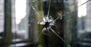 Постріли у Львові — поліція повідомила деталі інциденту на Грінченка — Укрaїнa