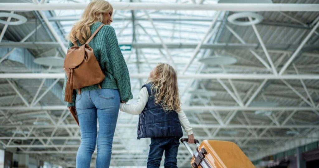 Українців по-іншому перевірятимуть на кордонах з ЄС: чому слід прибувати до аеропорту за 2 години