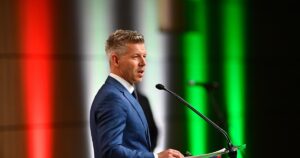 Мадяру доведеться піти на поступки Україні, аби отримати гроші від ЄС: деталі Рolitico