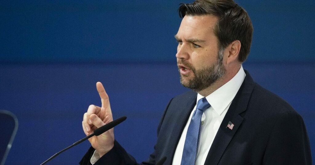 Венс несподівано відзначив роль Трампа й Орбана у війні в Україні: що заявив