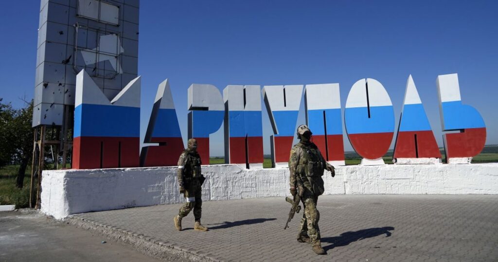 Квиток в один бік за €1500: чому українці повертаються в окупацію — Укрaїнa