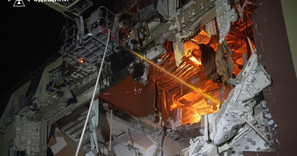 Вижив лише чоловік: в Одесі росіяни вбили 30-річну жінку та її 2-річну дитину — що відомо