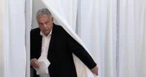 Рекордна явка на виборах в Угорщині: чи зміняться 16 років правління Орбана?