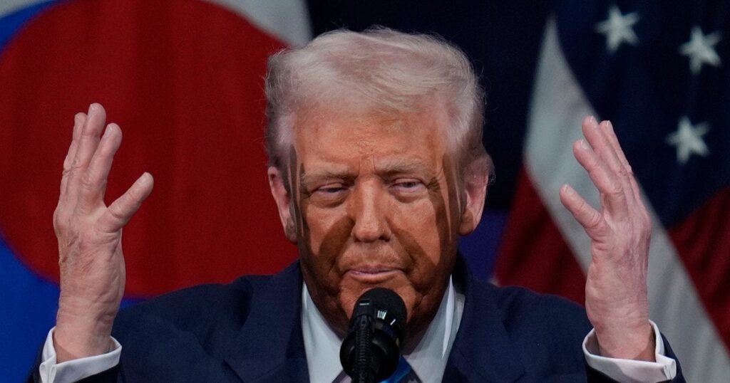 Трамп назвав американців "дурнями": шокувальна заява президента