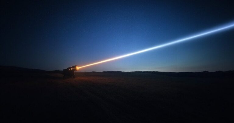 Нова Зброя США: Комп’ютеризовані Кулі та Лазери Проти Дронів