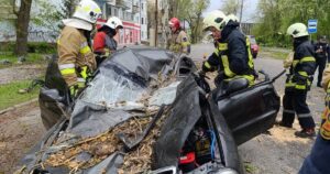 Негода в Україні — буревій забрав життя трьох людей і знеструмив сотні міст і сіл — Укрaїнa