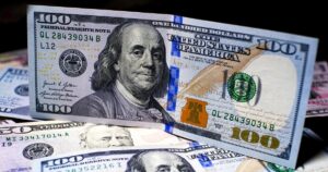 Долар по 46: Чи чекає Україну новий стрибок курсу? Експерт попереджає про неминучі зміни!