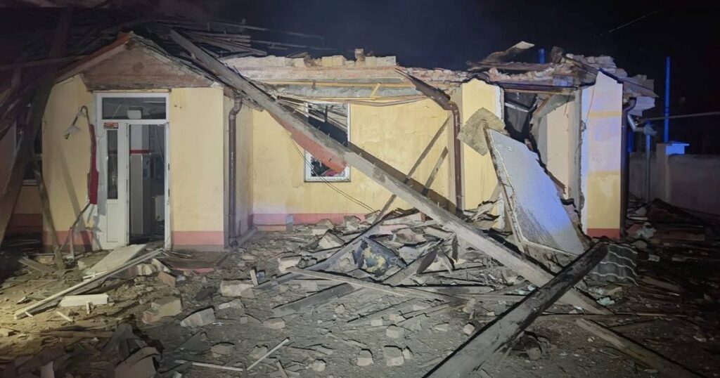 Атака Росії 29 квітня - в Ізмаїлі  під ударом росіян опинилася лікарня, фото — Укрaїнa