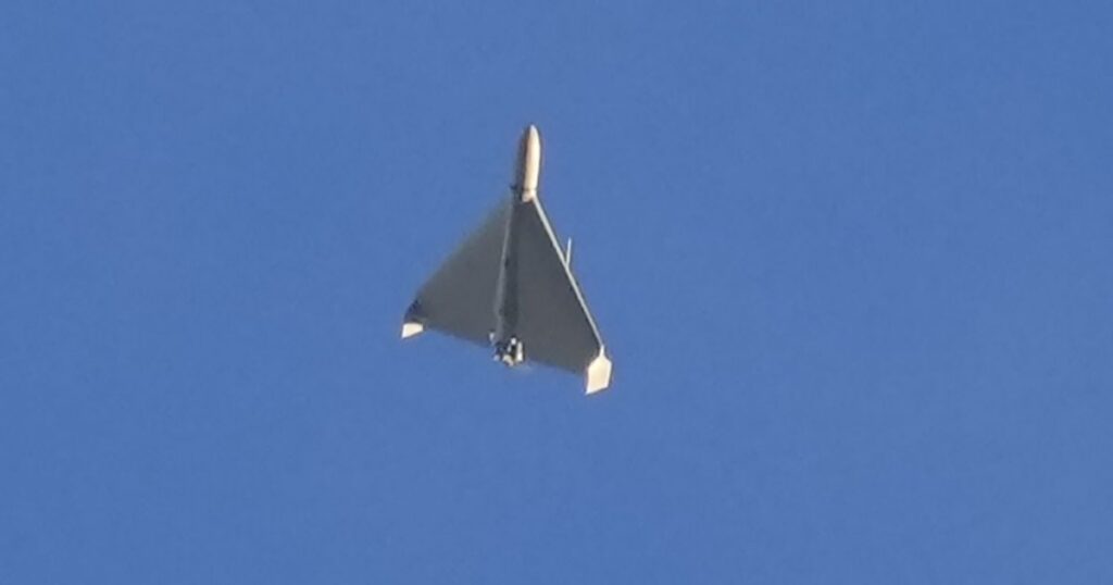 Атака РФ на Одесу — з’явилося відео безпосереднього влучання в житловий будинок — Укрaїнa