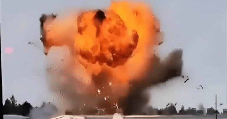 Новий сезон “бавовни” в Росії: стратегічний завод та важливий порт під ударом