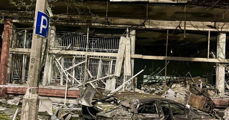 Жорстокий Великдень: Росія здійснила масовані удари по Україні – Дніпро, Кривий Ріг, Запоріжжя та інші міста в епіцентрі атаки