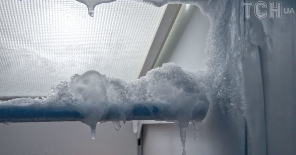 У Британії син роками користувався пенсією матері після її смерті — Цікaвинки