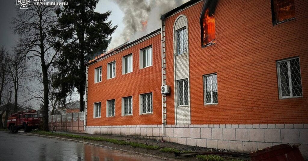 Атака по місту Новгород-Сіверський 7 квітня - що відомо, фото — Укрaїнa