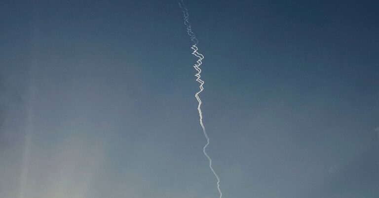 Ранкова атака на Дніпро: пошкоджено транспортне підприємство, жертв немає