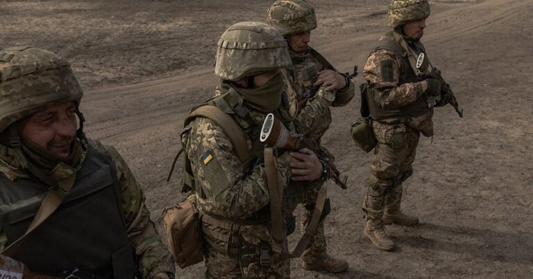 Майбутнє війни вже тут: як Україна перетворює роботів на своїх головних воїнів