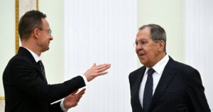 Плівки Сіярто: журналісти дізналися, як Угорщина допомагала Росії блокувати Україну в ЄС