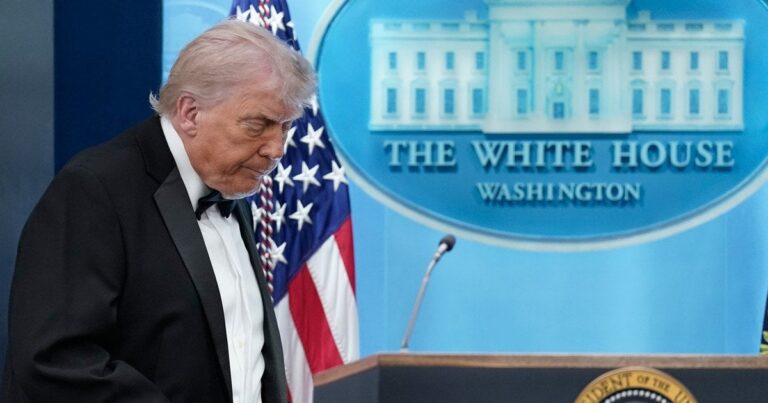 Третій замах на Дональда Трампа: все про небезпечний інцидент, хто стоїть за атакою та як вдалося врятувати президента