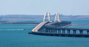 Стрілянина над Керченською протокою: Кримський міст замовк, Україна стежить за розвитком подій!