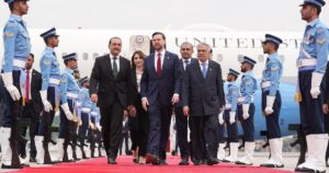 Переговори США з Іраном - Венс прибув до Пакистану — Світ