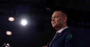 Стосунки Навроцького і Туска - президент звинуватив прем'єра у проросійській політиці — Політика