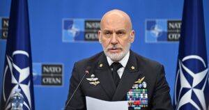 Війна в Україні зайшла у глухий кут, але ворог стікає кров’ю: адмірал НАТО оцінив ситуацію