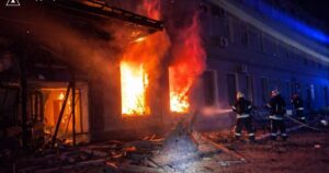 Ворог влаштував нічний терор у найбільшій області України: куди "прилетіло" (фото)