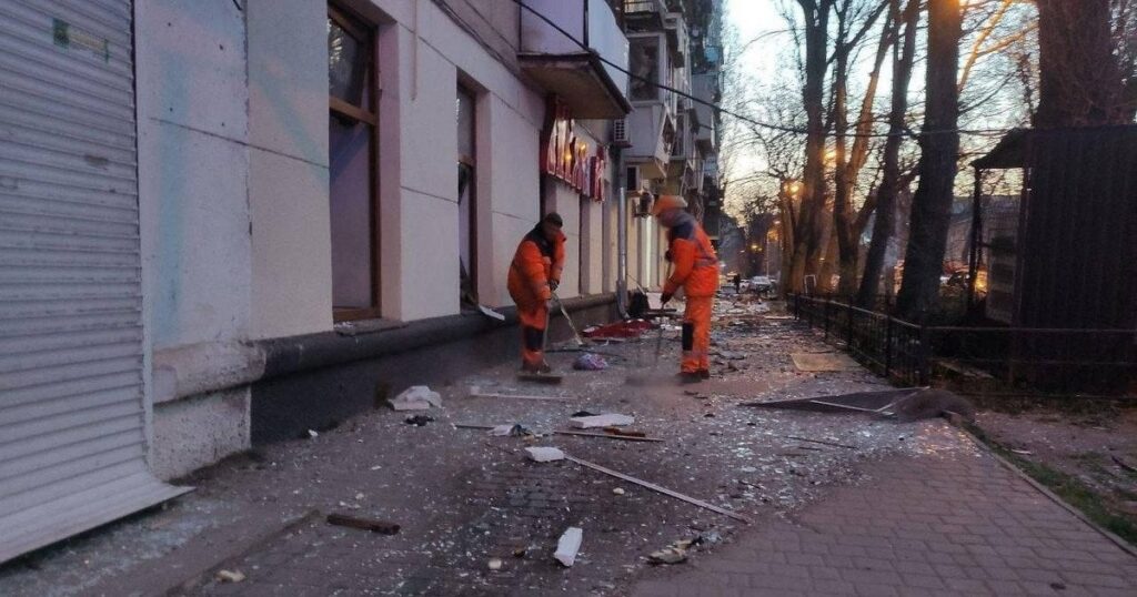 В Одесі запроваджують трудову повинність: кого залучатимуть до розбирання завалів