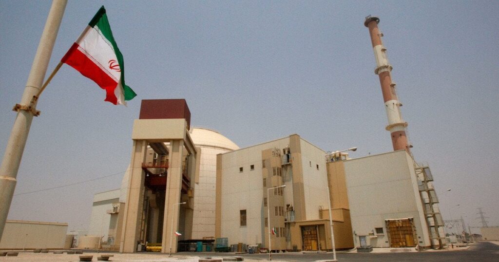 Щит з людей від бомбардувань США: як Іран захищатиме електростанції