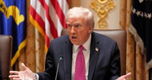 Війна в Ірані: сумніви щодо переваги США в повітрі та звинувачення у дезінформації