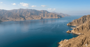 Діра в блокаді США: як іранські танкери знайшли таємний шлях через Ормузьку протоку