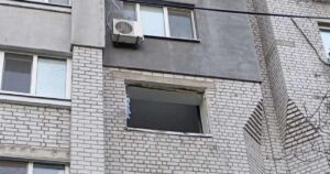 Неймовірний шанс: “Шахед” влетів у квартиру в Дніпрі, але не вибухнув! Історія, що рятує життя.