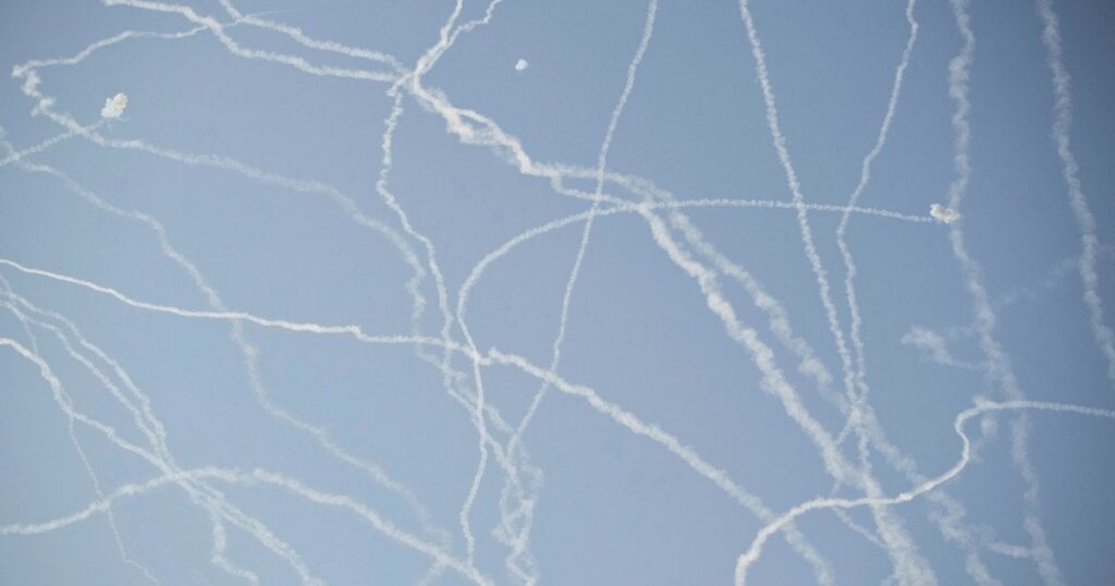 У великому обласному центрі посеред дня лунають вибухи