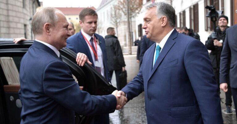 Секретна угода Орбана з Путіним: Politico оприлюднило план зближення Угорщини та РФ