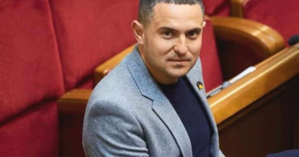 Депутат від Слуги народу Куницький задекларував квартиру в Канаді - подробиці — Укрaїнa