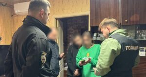 Ремонт техніки ЗСУ — поліція заявила про «відмивання» 580 млн через фіктивні фірми — Укрaїнa