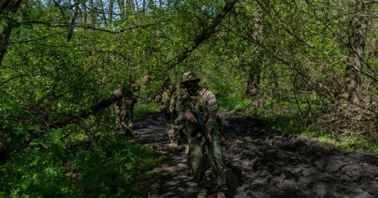 ГЕРОЇЧНА ПОРАЗКА “КАДИРІВЦІВ”: ГУР МО УКРАЇНИ ЗАВДАЛО НЕСПОДІВАНОГО УДАРУ ПО “АХМАТУ” – НАЙБІЛЬШІ ВТРАТИ В ЖИВІЙ СИЛІ З 2022 РОКУ!