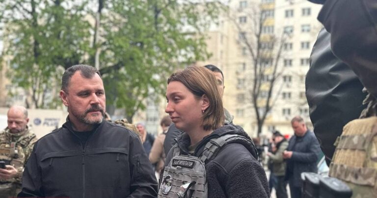 ЖАХЛИВА ТРАГЕДІЯ В КИЄВІ: НОВІ ЖОРСТОКІ ПОДРОБИЦІ ЗАМАХУ НА ЛЮДСЬКІ ЖИТТЯ ТА СПЕЦОПЕРАЦІЯ З ЛІКВІДАЦІЇ ЗЛОВМИСНИКА!