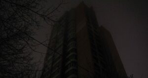 Скільки Україна житиме з відключеннями світла: енергетик пояснив — Укрaїнa