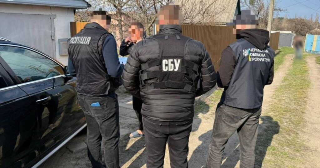 На відбудові в Умані вкрали 1,4 млн грн: як збиралися заробити на людському горі На відбудові в Умані вкрали 1,4 млн грн: як збиралися заробити на людському горі