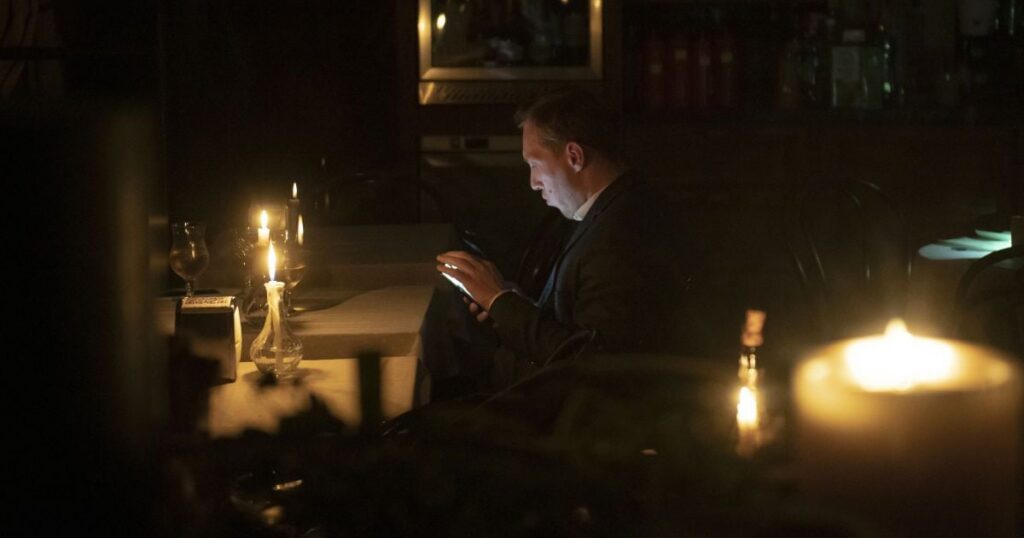 Відключення світла влітку — в Укренерго назвали умову, за якої обмежень не буде — Укрaїнa